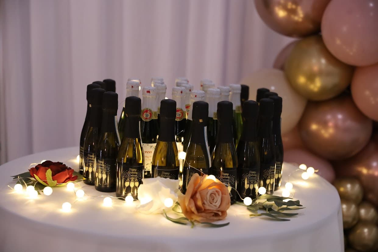 Mini wine bottle favors